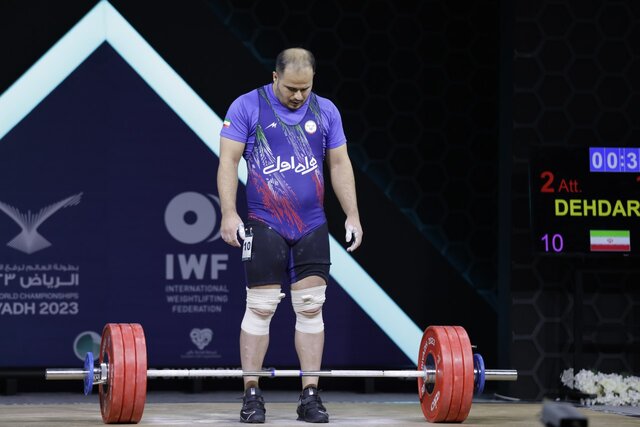 وزنه‌بردار ایران: برای المپیک پاریس جانم را می‌گذارم