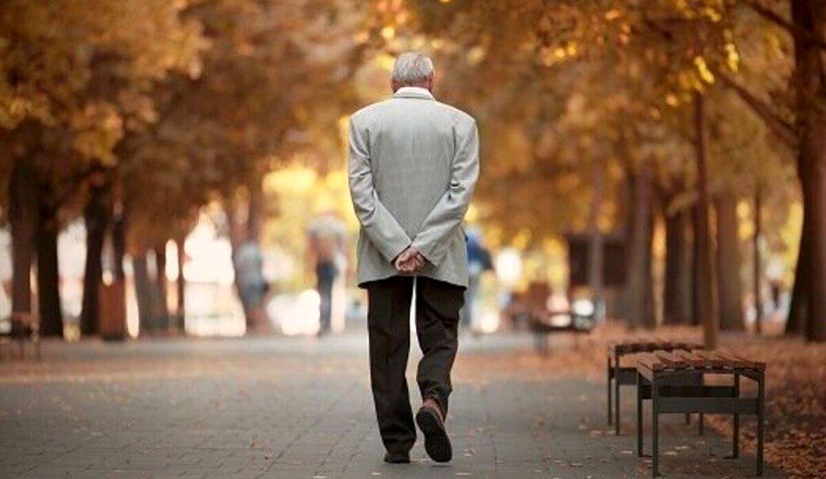 خبر فوری| اجرای قانون افزایش سن بازنشستگی از سال ۱۴۰۳ یا ۱۴۰۵ + قوانین مرتبط با افزایش سن بازنشستگی در ایران